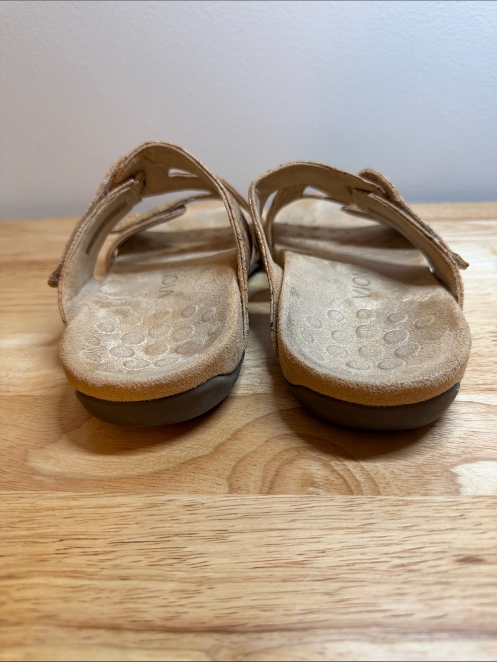 Vionic Women's Cork-Style Strappy Slide Sandals in Tan and Gold - Picture 7 of 7
